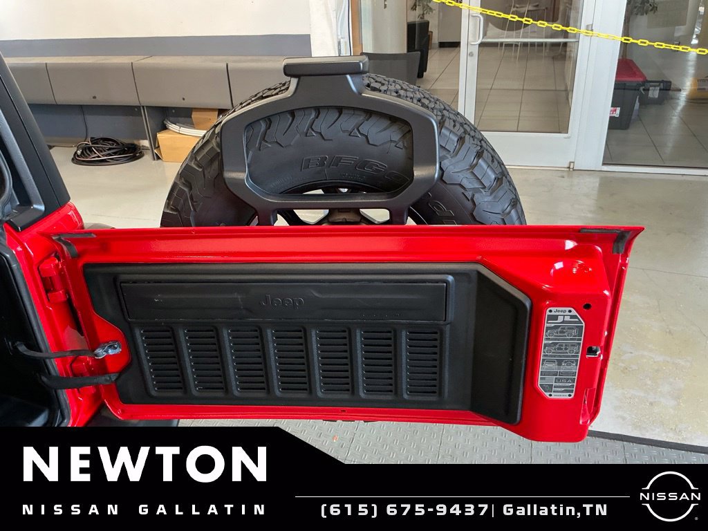 Used 2024 Jeep Wrangler Unlimited AWD/4WD image 46