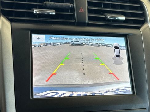 Used 2020 Ford Fusion SE FWD image 18