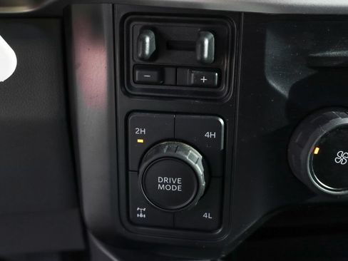 Used 2024 Ford F250 XLT w/ FX4 Off-Road Package AWD/4WD image 39