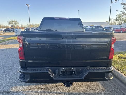Certified 2024 Chevrolet Silverado 1500 Custom w/ Rally Edition image 8