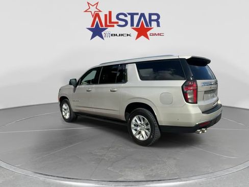 Used 2023 Chevrolet Suburban Premier w/ Advanced Technology Package AWD/4WD image 5