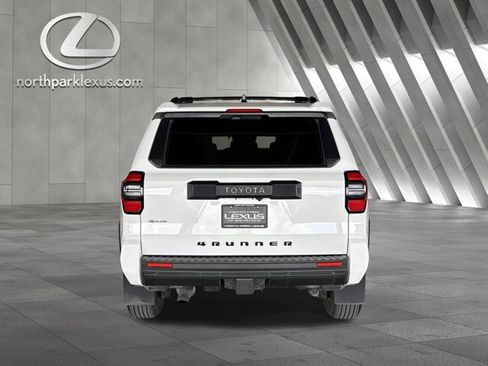 Used 2025 Toyota 4Runner SR5 image 7