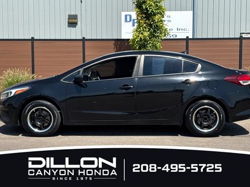 Used 2017 Kia Forte LX FWD image 10
