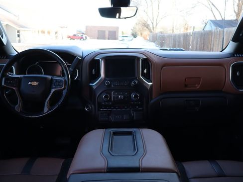 Used 2020 Chevrolet Silverado 2500 High Country image 17