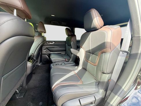New 2026 Nissan Armada SL w/ Captain's Chari Seat Package RWD image 27