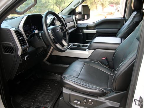 Used 2019 Ford F350 Lariat w/ Lariat Value Package AWD/4WD image 21
