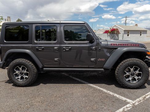 Used 2020 Jeep Wrangler Unlimited Rubicon image 2