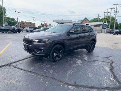 Used 2023 Jeep Cherokee Altitude Lux w/ Lux Elite Package AWD/4WD image 3