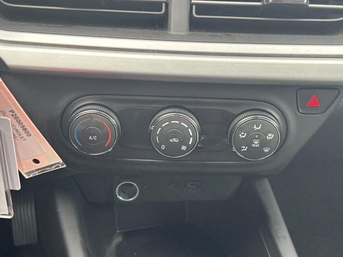 Used 2025 Chevrolet Trax LS image 26