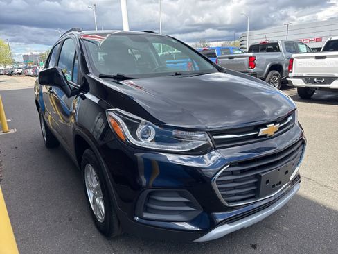 Used 2021 Chevrolet Trax LT image 4