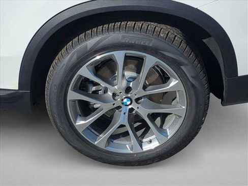 New 2026 BMW X5 xDrive40i AWD/4WD image 10