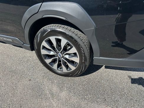 Used 2025 Subaru Outback Limited image 10