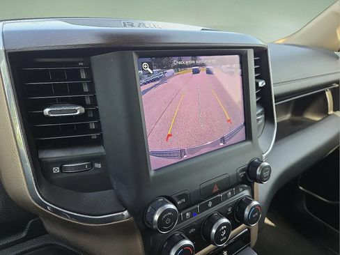 Used 2021 RAM 1500 Laramie AWD/4WD image 8