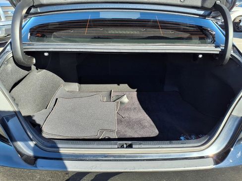 Used 2022 Toyota Camry SE image 19