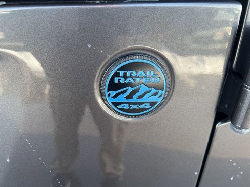 Used 2021 Jeep Wrangler Unlimited Sahara image 29