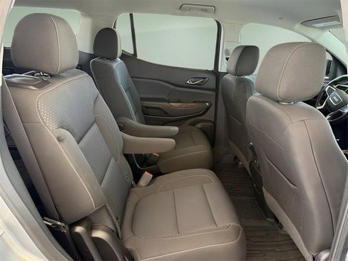 Used 2023 GMC Acadia SLE w/ Driver Convenience Package image 23