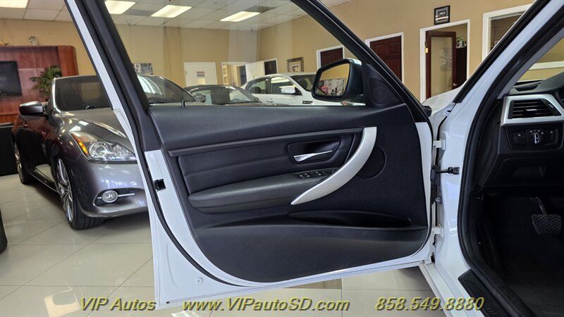Used 2013 BMW 328i Sedan RWD image 11