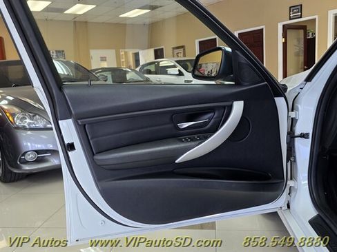 Used 2013 BMW 328i Sedan RWD image 11