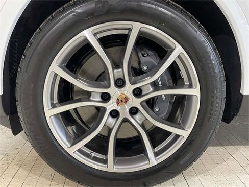 New 2026 Porsche Cayenne Coupe image 11