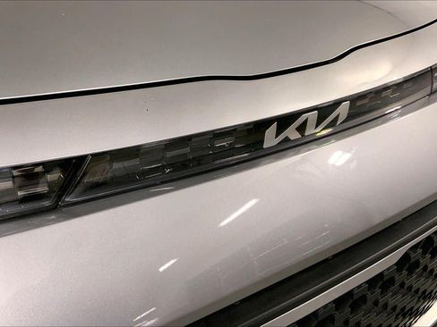 Used 2025 Kia Soul LX w/ LX Technology Package FWD image 28