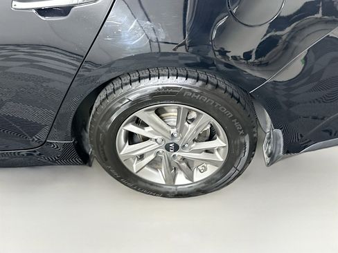 Used 2019 Kia Optima LX FWD image 11
