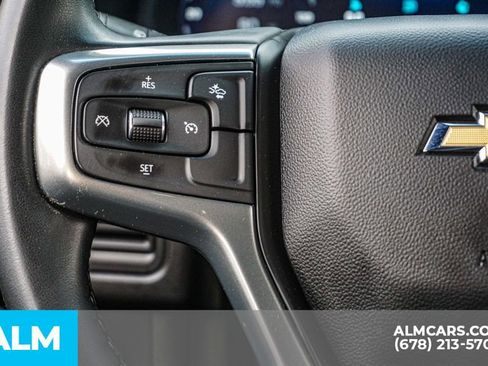 Used 2024 Chevrolet Suburban LT image 30