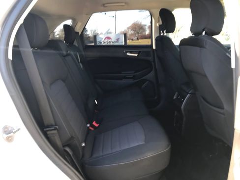 Used 2018 Ford Edge SE image 50