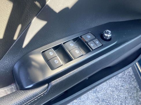 Used 2019 Toyota Camry XSE image 18