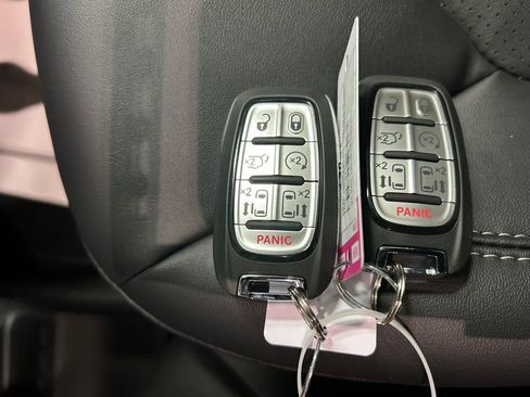 New 2026 Chrysler Pacifica Select image 20