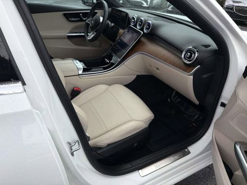 Used 2023 Mercedes-Benz C 300 Sedan image 28