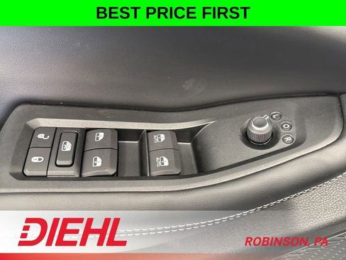 New 2026 Jeep Grand Cherokee Altitude AWD/4WD image 22
