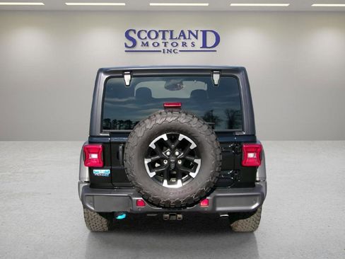 Used 2025 Jeep Wrangler Unlimited Rubicon 4xe w/ Safety Group AWD/4WD image 7