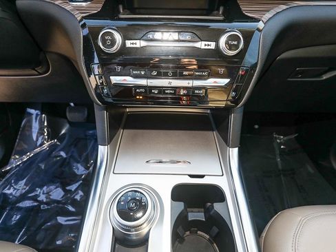 Used 2021 Ford Explorer Limited w/ Hybrid Equipment Group 310A image 19