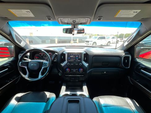 Used 2020 Chevrolet Silverado 1500 LT Trail Boss AWD/4WD image 9