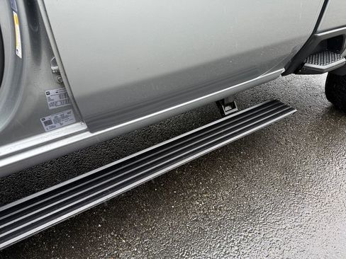 Used 2024 GMC Sierra 3500 Denali Ultimate image 14