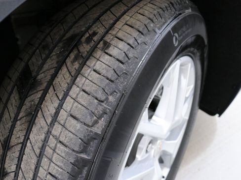 Used 2023 Chevrolet Equinox LT image 31