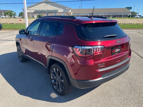 Used 2021 Jeep Compass Latitude AWD/4WD image 5