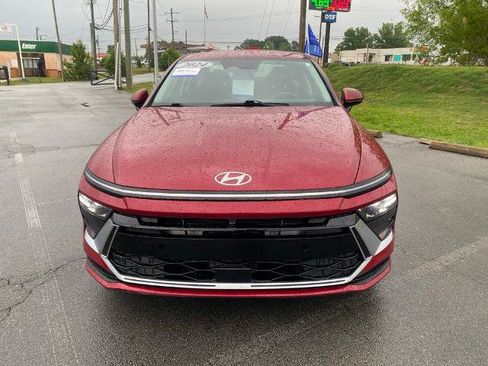 Used 2024 Hyundai Sonata SEL FWD image 2
