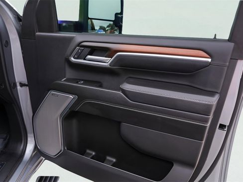 Certified 2025 GMC Sierra 2500 Denali w/ Denali Reserve Package image 31