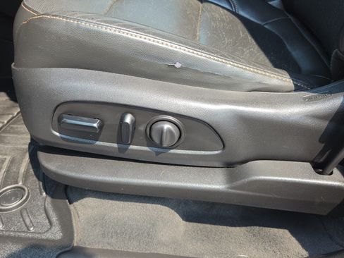 Used 2020 Chevrolet Traverse Premier AWD/4WD image 47