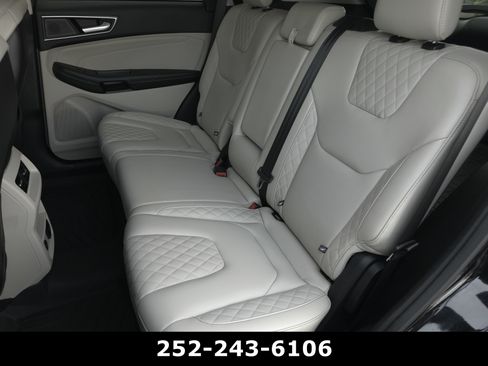 Used 2024 Ford Edge Titanium AWD/4WD image 27