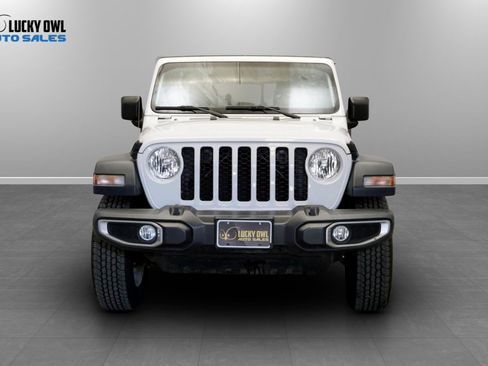 Used 2023 Jeep Gladiator Sport AWD/4WD image 2