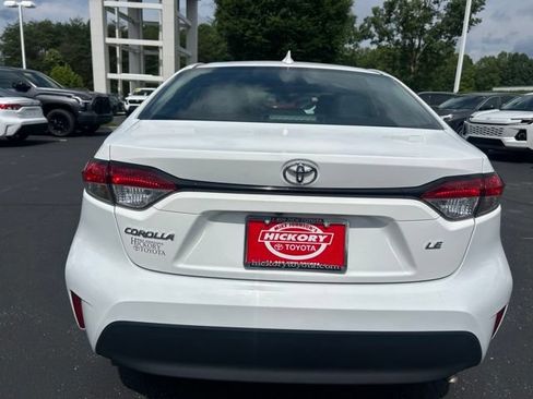 Used 2024 Toyota Corolla LE FWD image 8