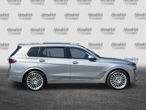 Used 2026 BMW X7 xDrive40i AWD/4WD image 3