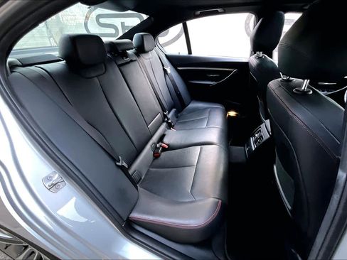 Used 2018 BMW 330e image 21