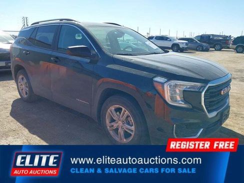Used 2023 GMC Terrain SLE w/ Driver Convenience Package image 2