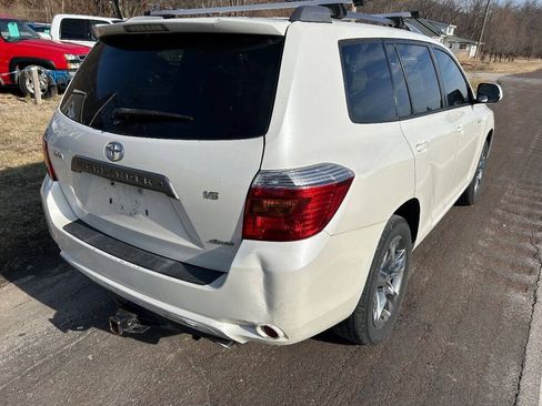 Used 2008 Toyota Highlander Sport w/ Tow Pkg AWD/4WD image 2