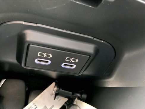 Used 2025 Toyota RAV4 XLE w/ Convenience Package FWD image 33