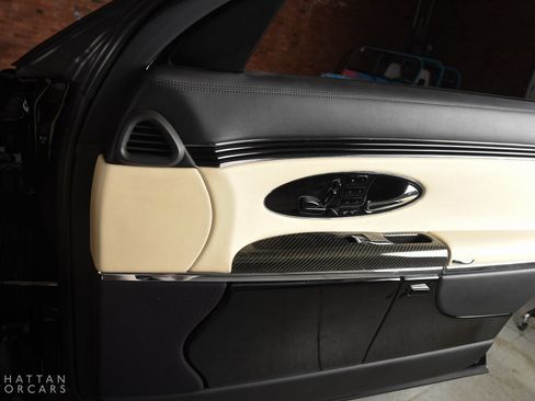 Used 2009 Maybach 62 S RWD image 30