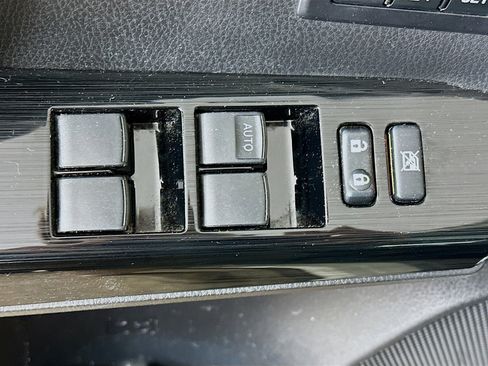 Used 2016 Toyota RAV4 Limited AWD/4WD image 15